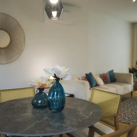 Azure Downtown 3 Daire *