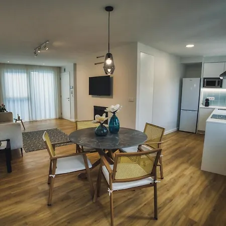 Azure Downtown - Flat 3 Apartment *